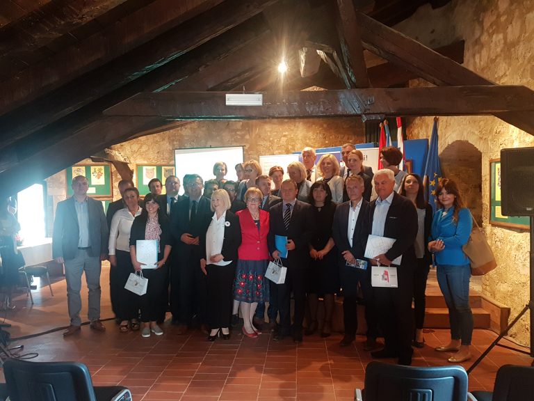 Potpisivanje Ugovora  za „Zaželi – Program zapošljavanja žena“